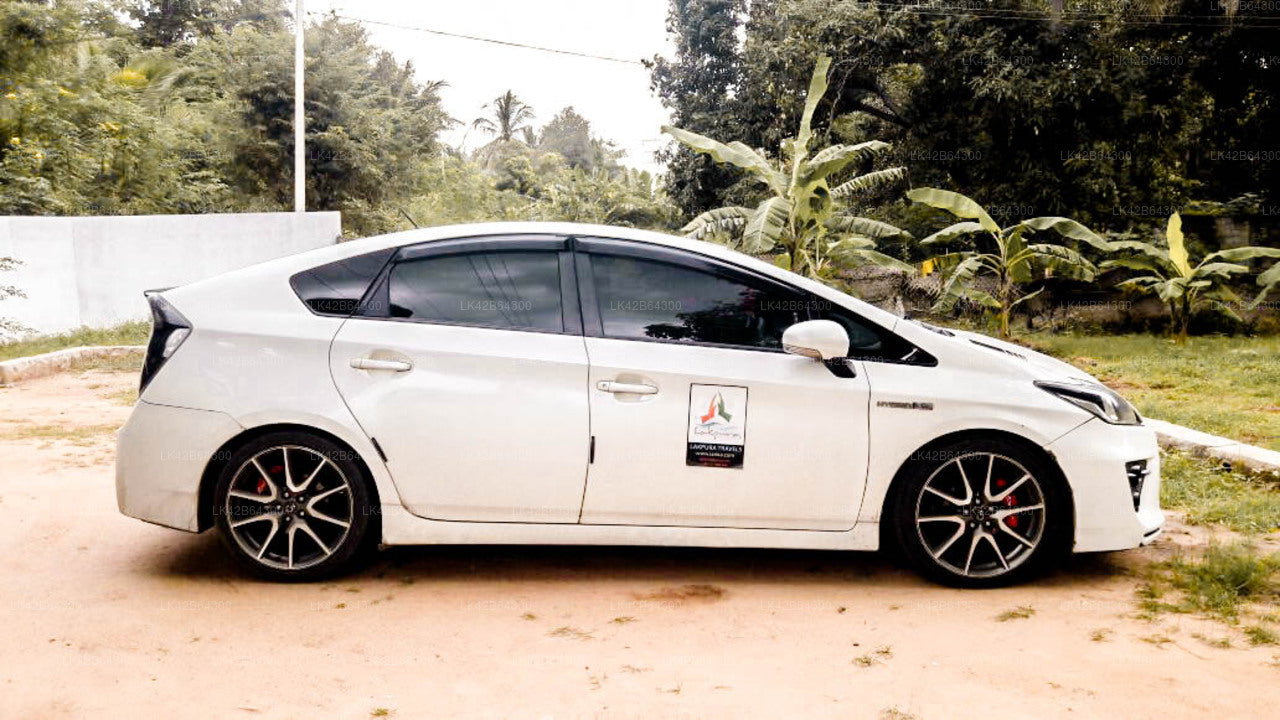 Traslado privado de la ciudad de Sigiriya al aeropuerto de Colombo (CMB)