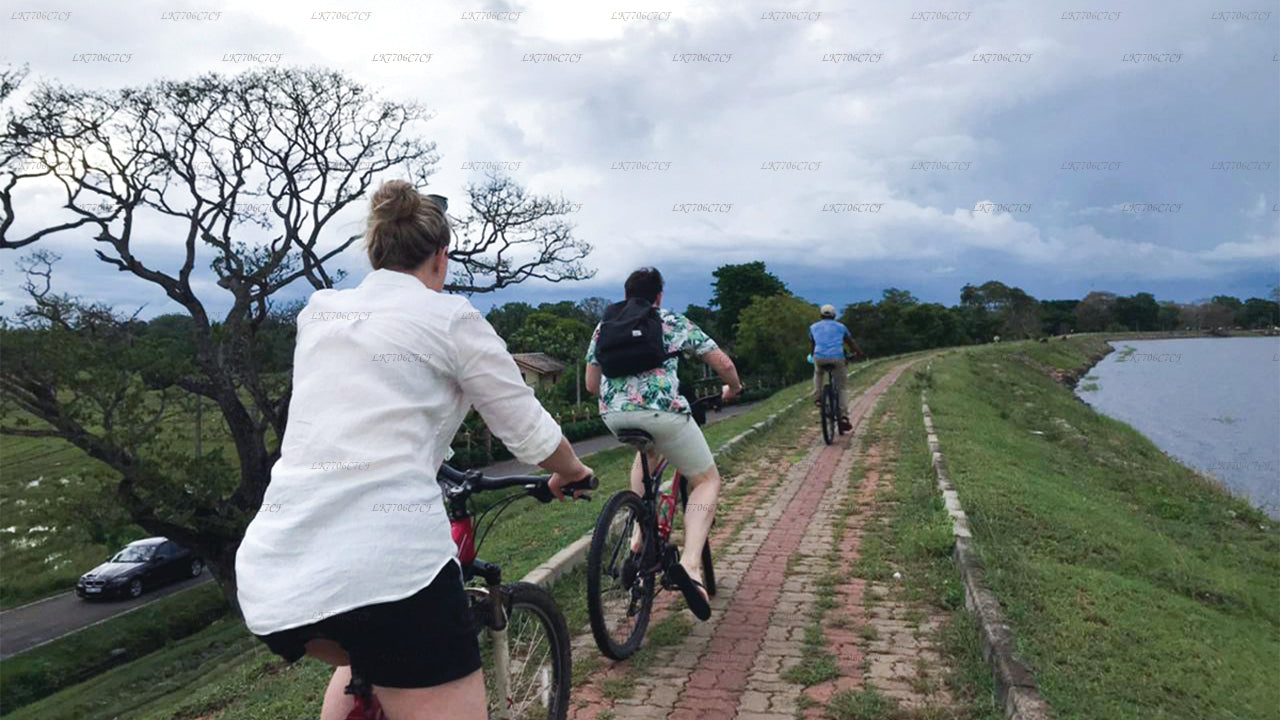 En bicicleta desde Anuradhapura