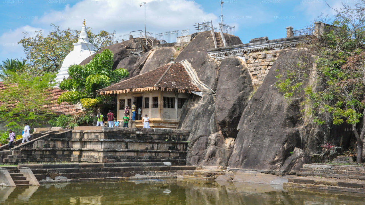 Ciudad sagrada de Anuradhapura desde Colombo