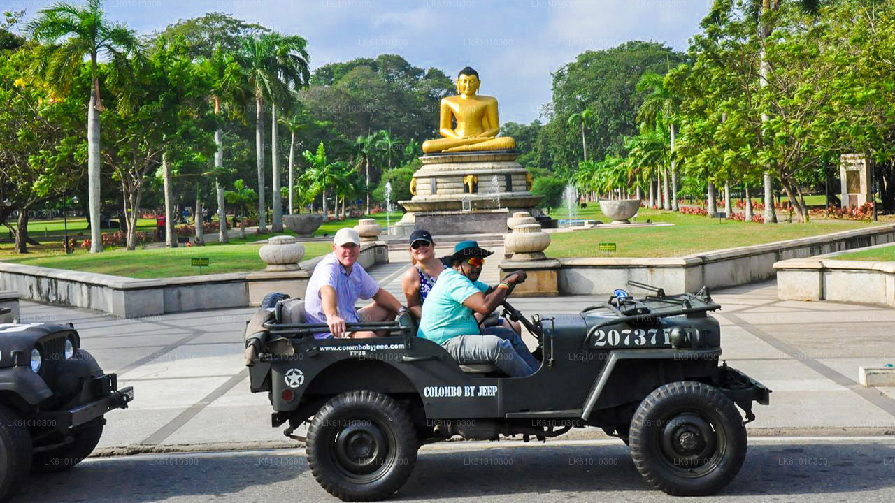 Colombo City Tour by Vietnam War Jeep