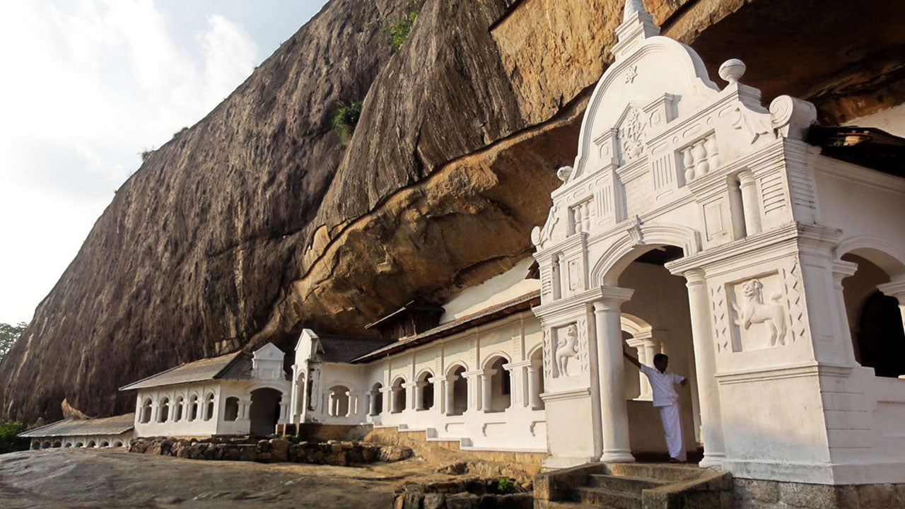 Entradas al templo de la cueva de Dambulla