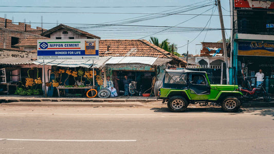 Recorrido por la ciudad de Colombo en un Jeep Land Rover Serie 1 desde el puerto de Colombo