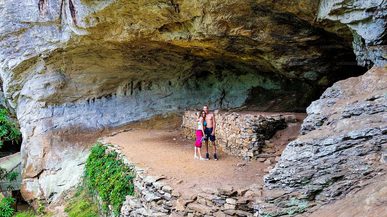 Explora la cueva de Belilena desde el monte Lavinia